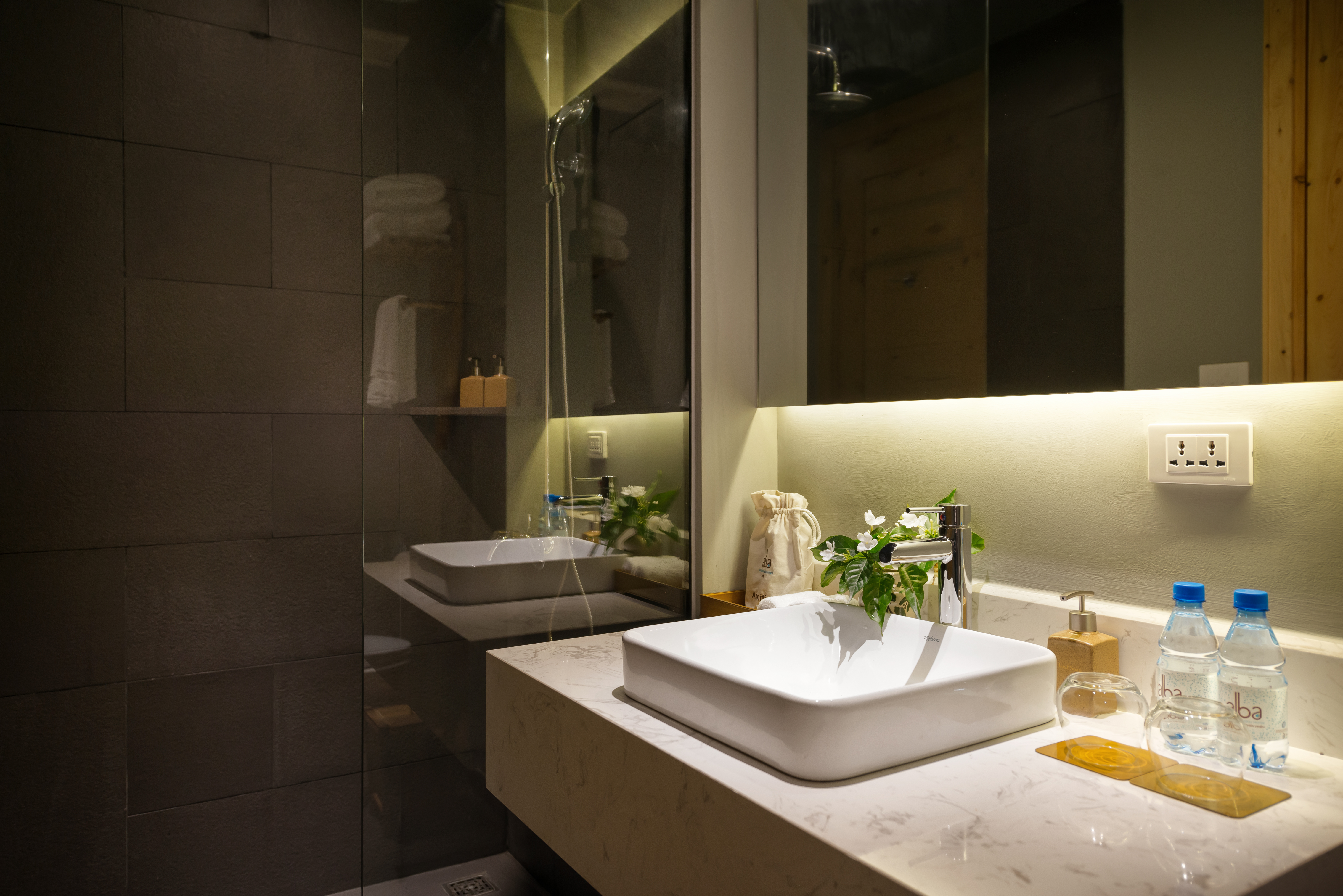 Deluxe-Room-Alba-Wellness-Resort-by-Fusion (4)