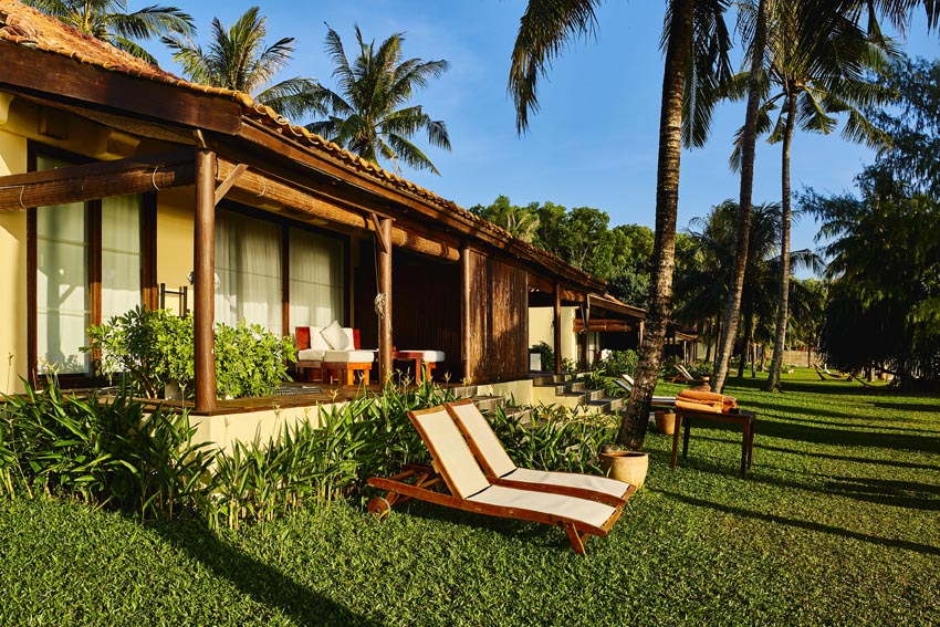 Chen- Sea-Beach-Front-Villa-Side-View