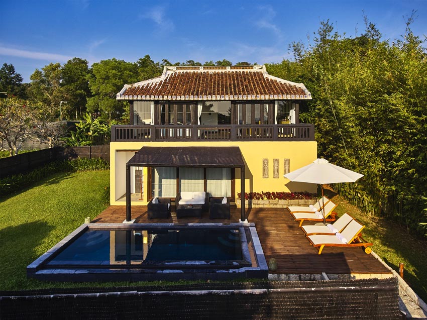 Chen- Sea-Pool-Villa-Large-View