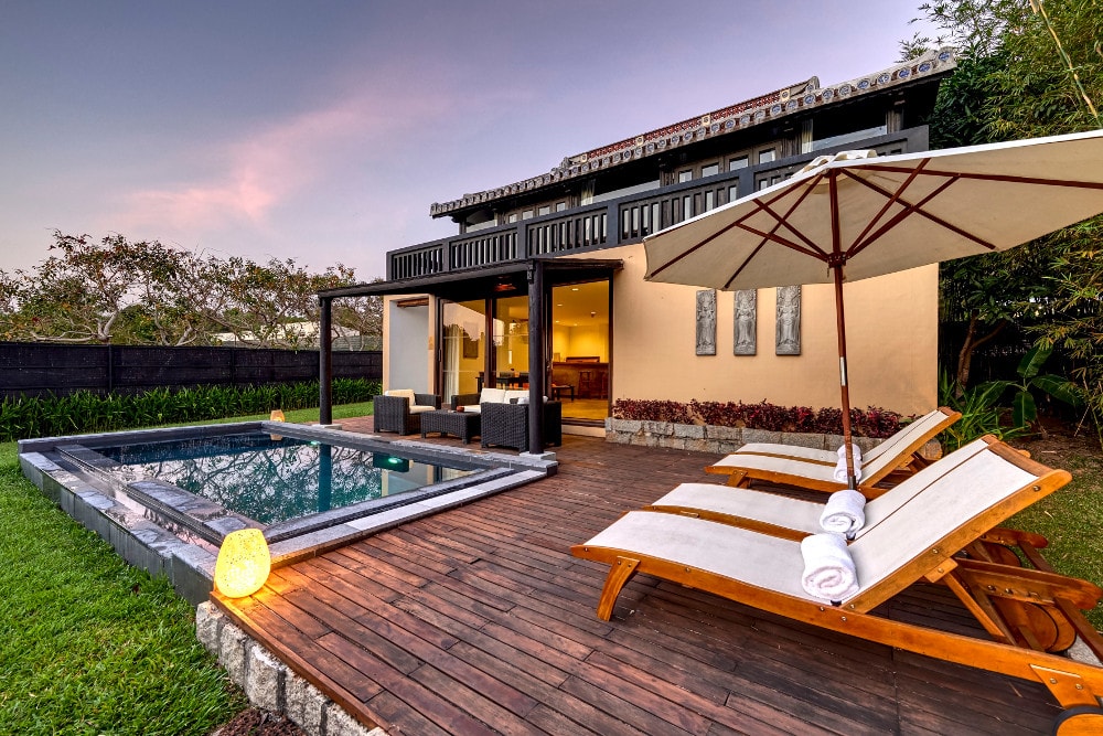 Chen- Sea-Pool-Villa-Terrace