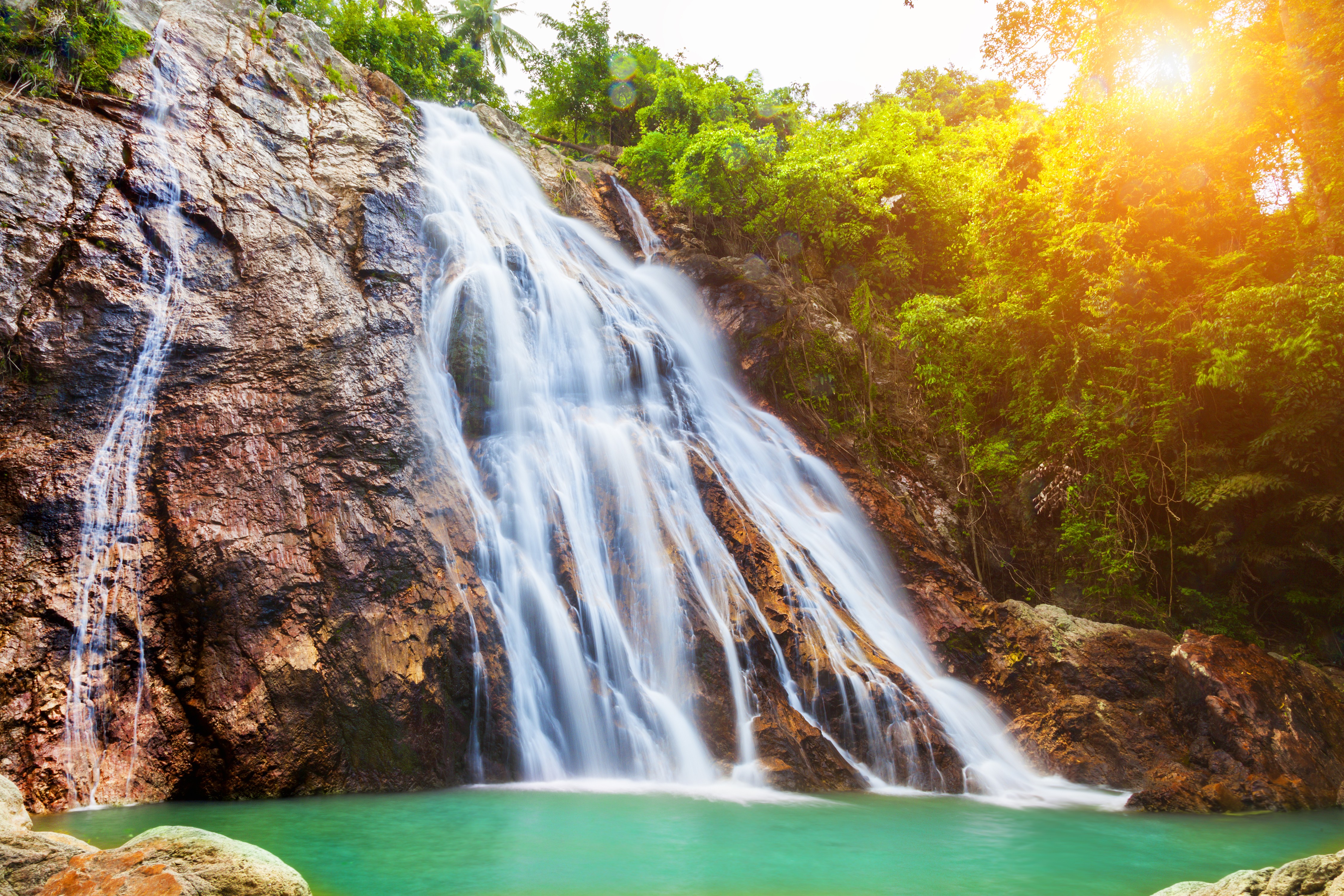 Na Muang Waterfall luxperia
