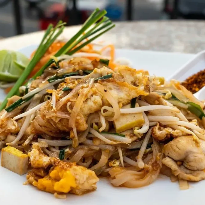 pad-thai-luxperia