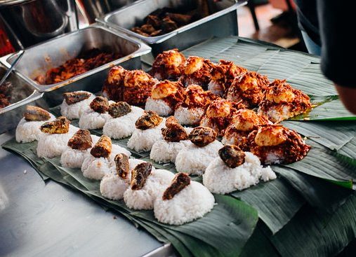 Street Food Tour in George Town Penang - Luxperia Travel