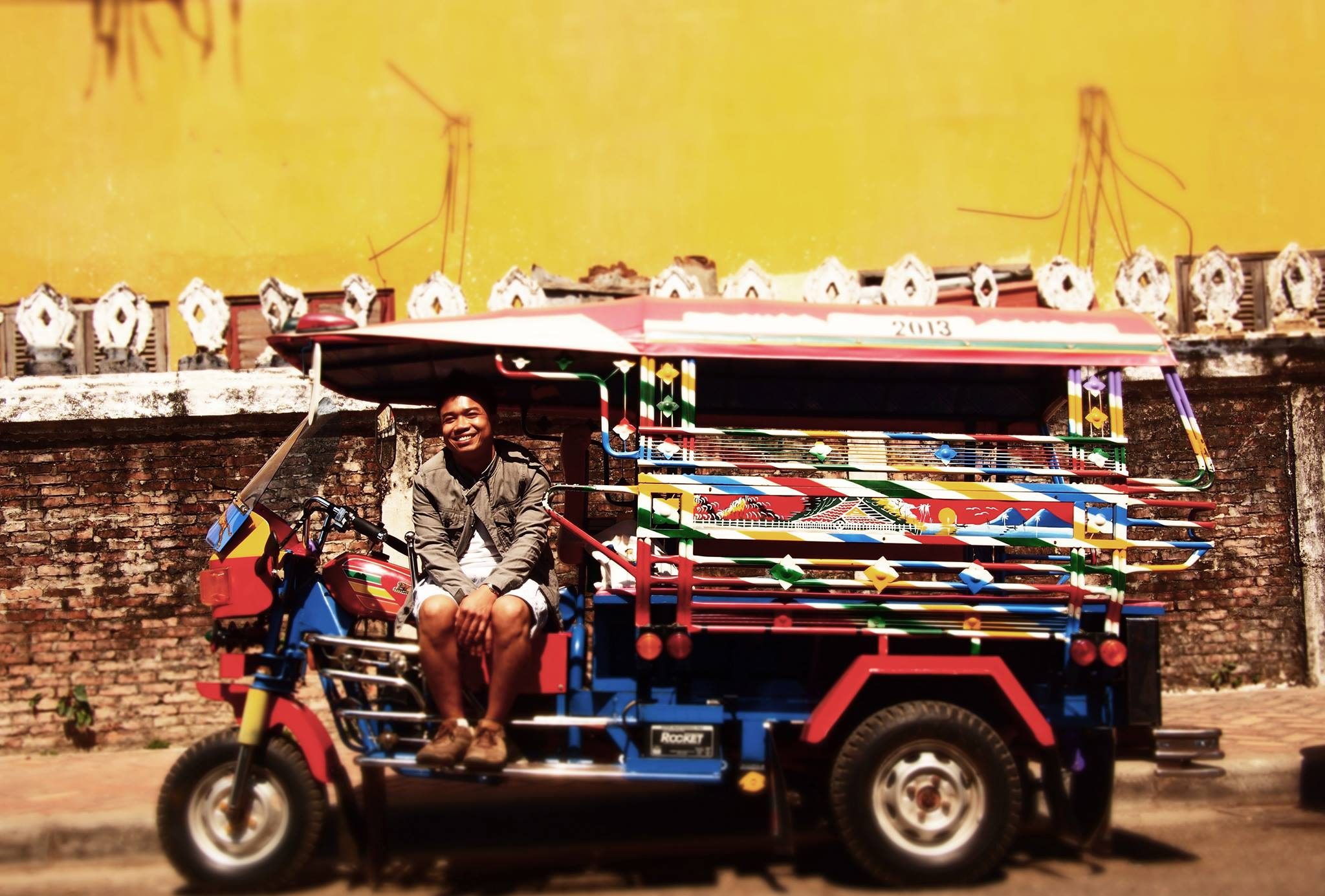 The Hungry Tuk Tuk - Luxperia