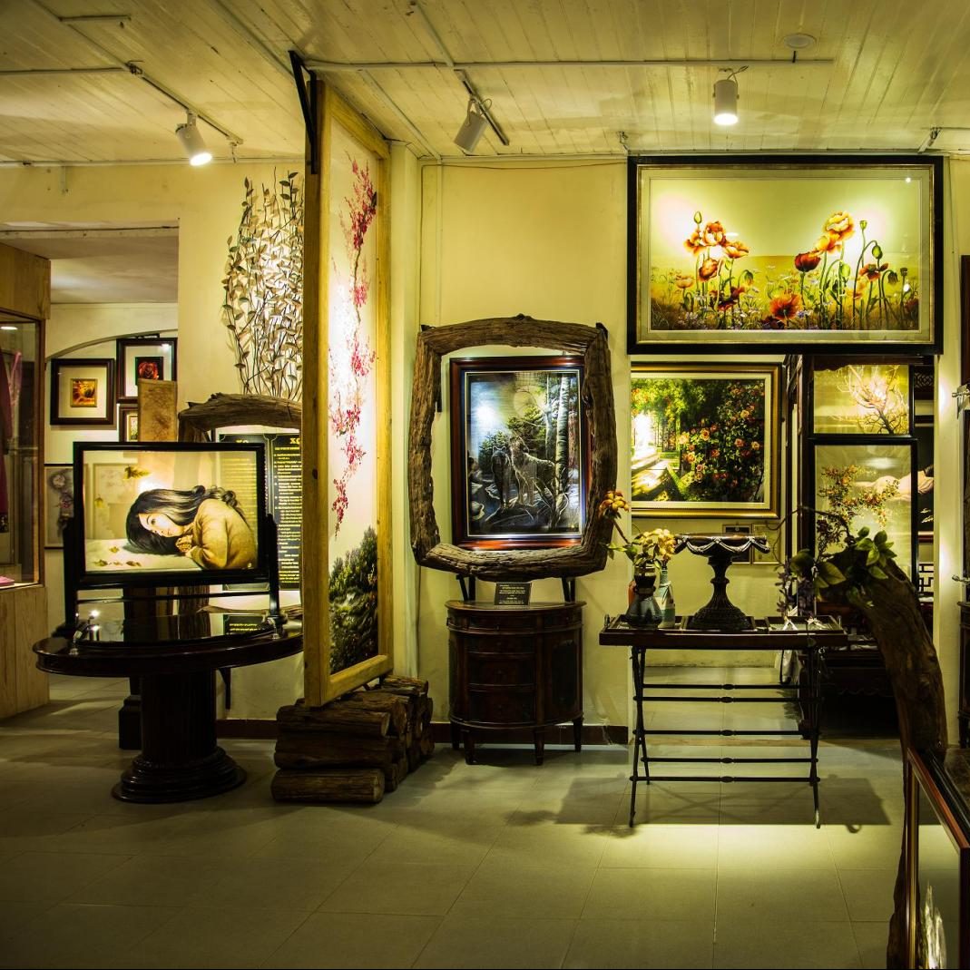 Co Do Gallery XQ-Hue-luxperia