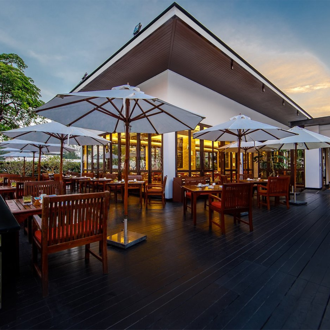 Waterfront Khao Lak International Dining