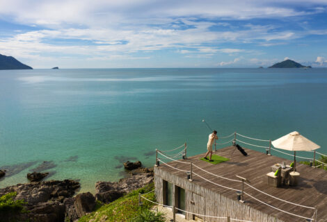 Six-Senses-Con-Dao_Feed-The-Fish-Golf-470x320