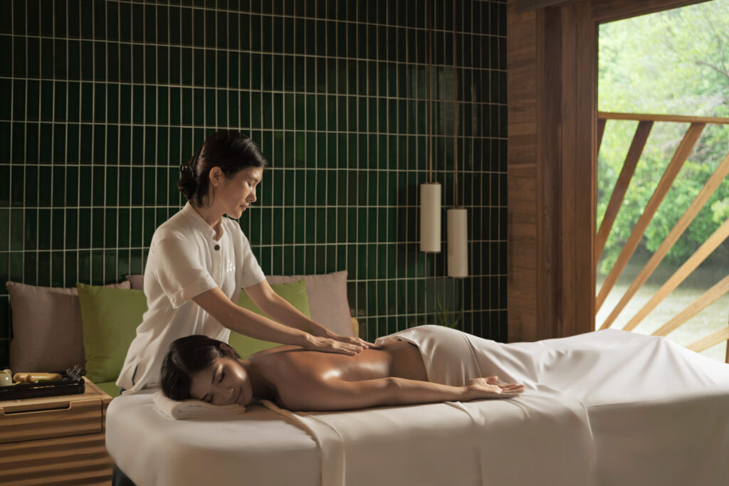 Six-Senses-Con-Dao_Spa-Massage-1-scaled